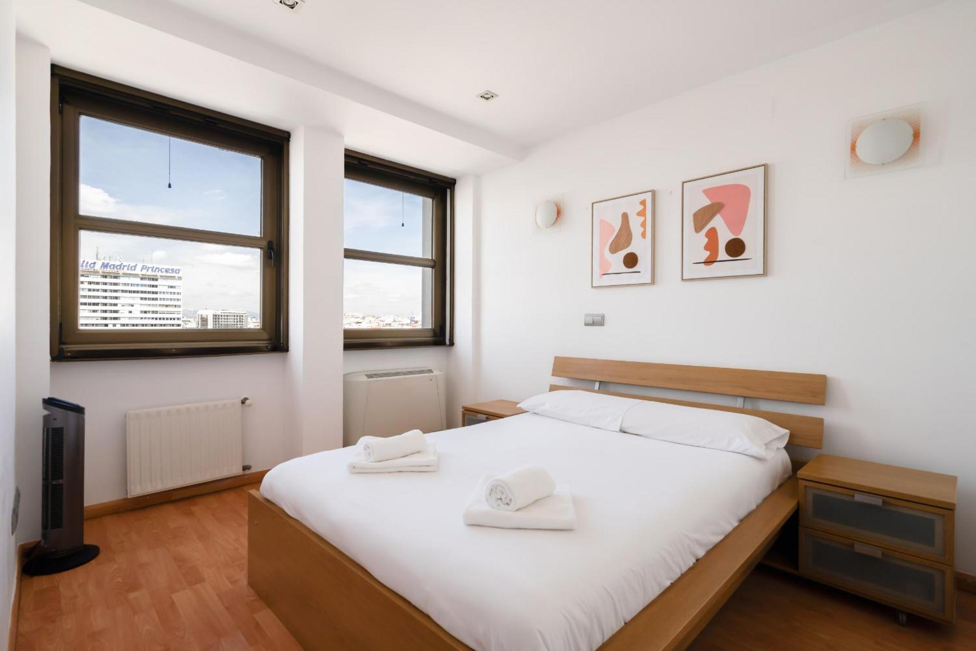 Apartamento En Plaza De Espana Alquiler Temporal Мадрид Екстер'єр фото