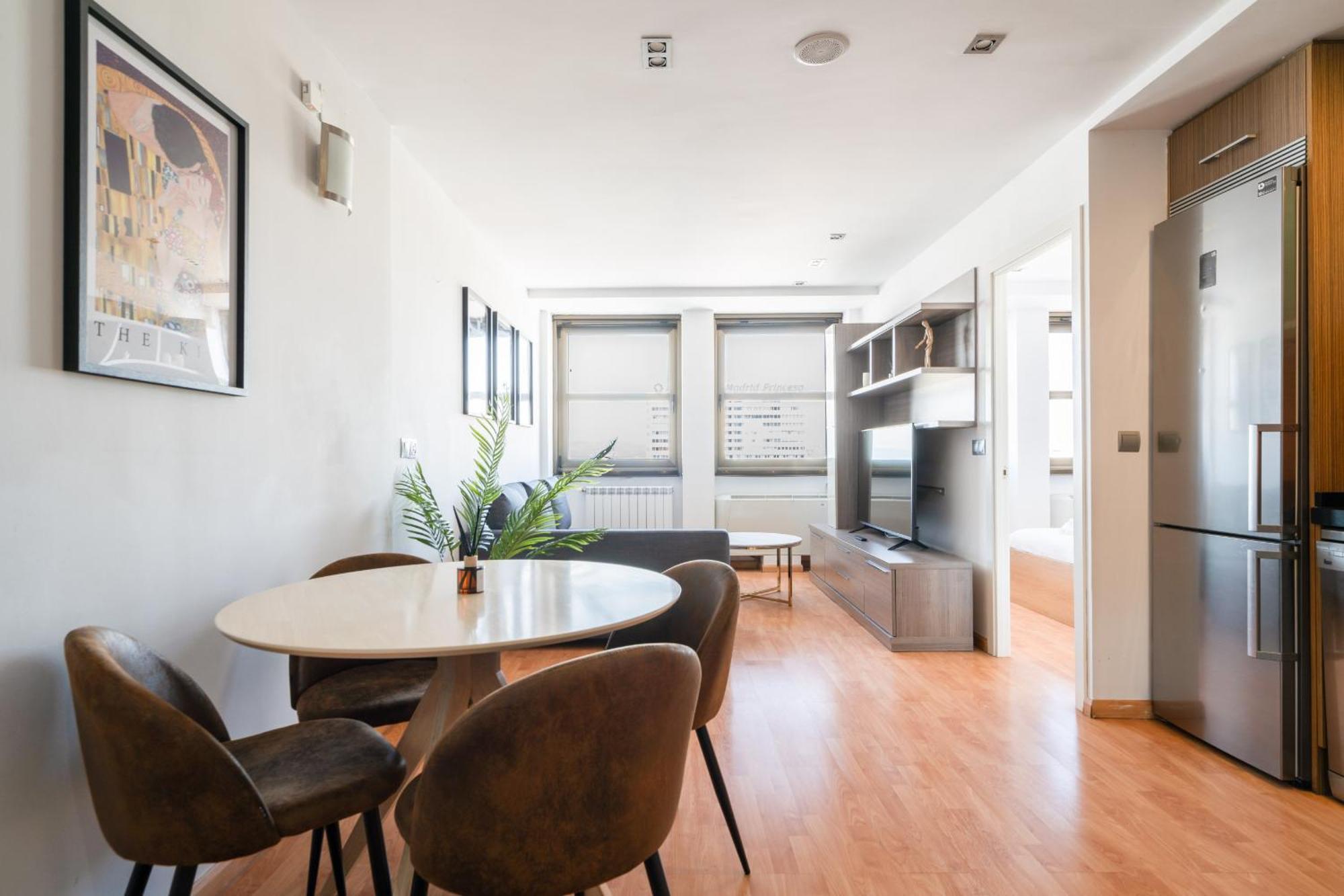 Apartamento En Plaza De Espana Alquiler Temporal Мадрид Екстер'єр фото