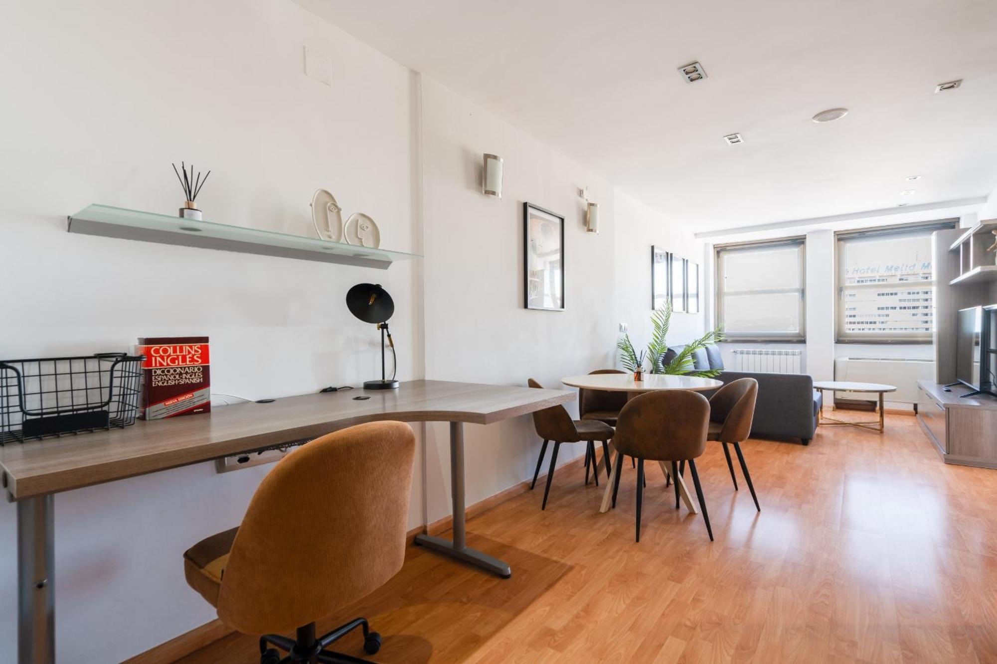 Apartamento En Plaza De Espana Alquiler Temporal Мадрид Екстер'єр фото